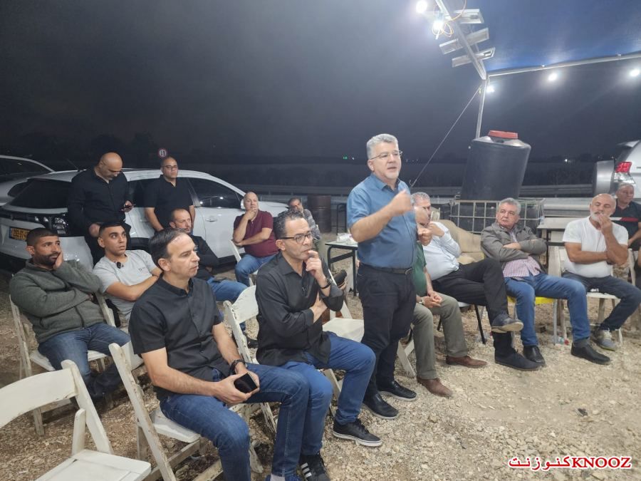 وفد جبهوي من المثلث الشمالي يزور خيمة الاعتصام في الطيبة ويدعم نضال الاهالي